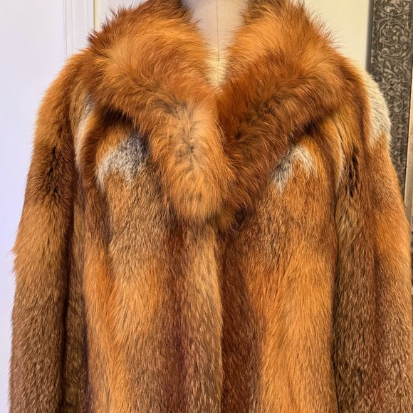 Red Fox Fur Coat - Picture 2 of 8